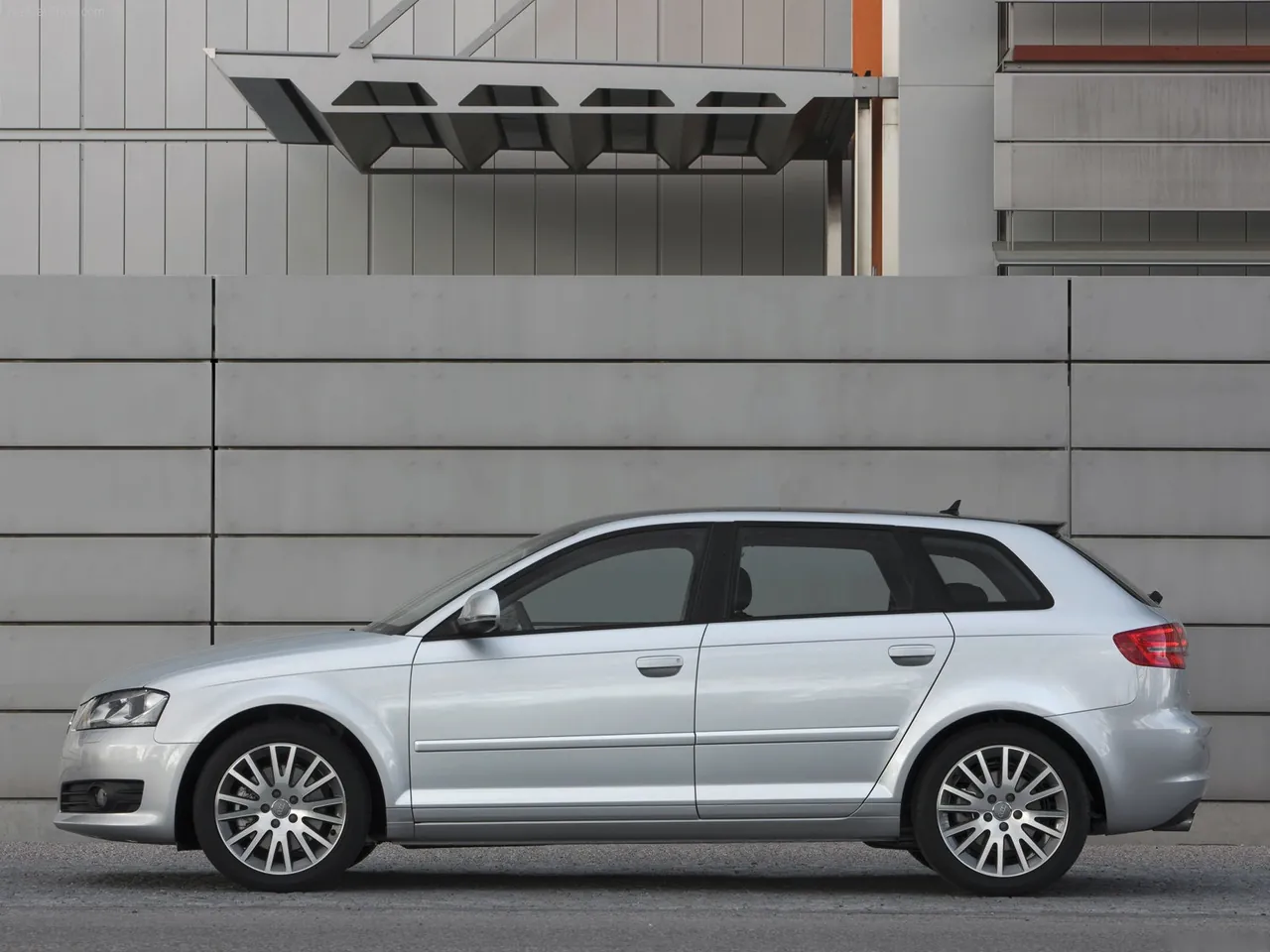 Audi A3 Sportback (2009) – boční profil