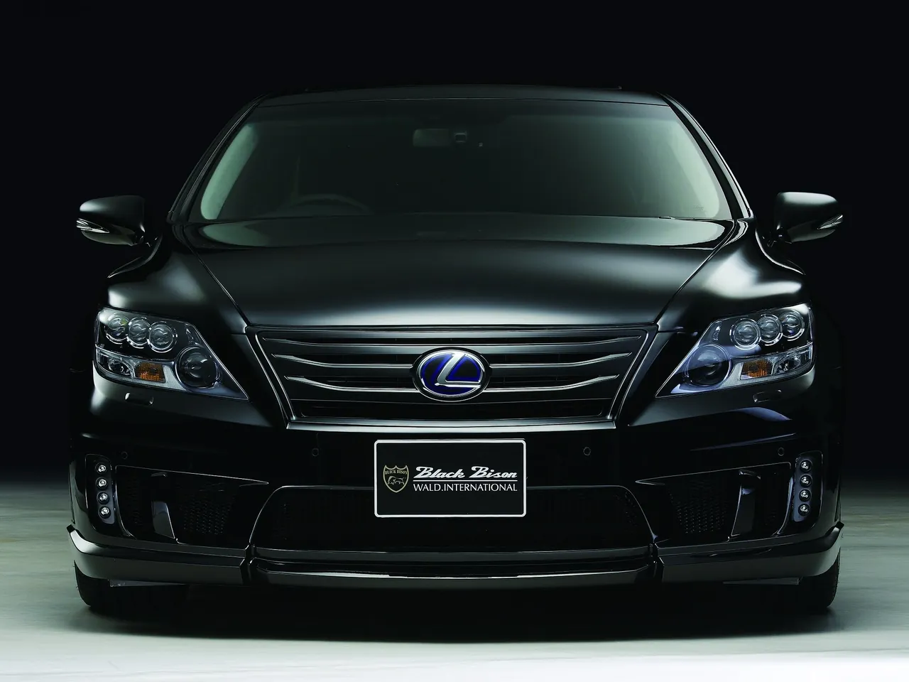 Wald Lexus LS600h Black Bison (2010) – zepředu