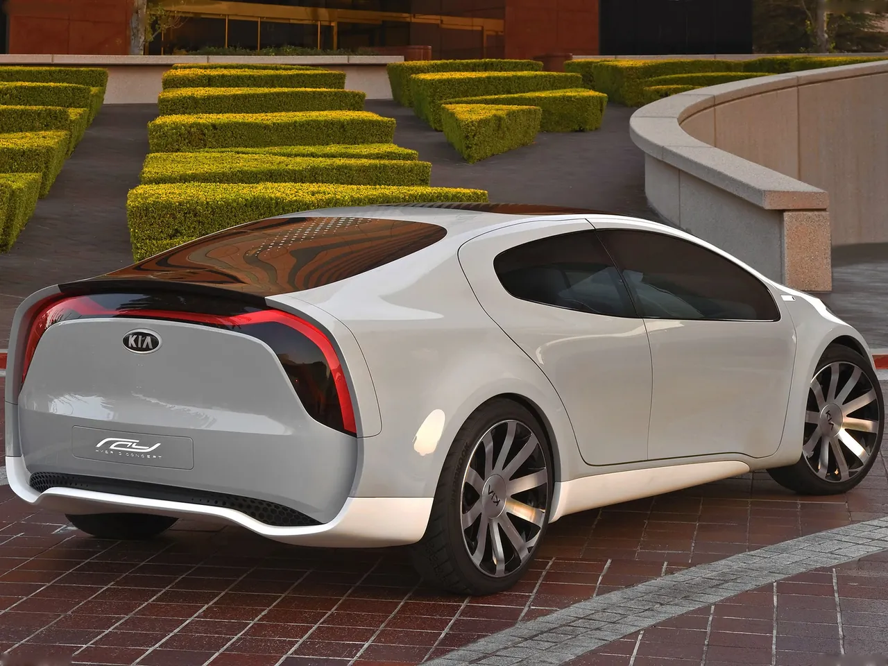 Kia Ray Plug-In Hybrid Concept (2010) – zadní tříčtvrteční pohled