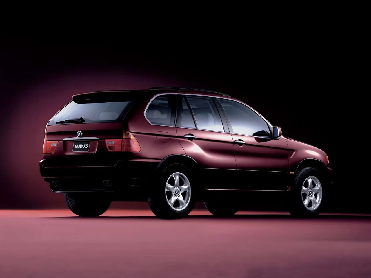 BMW X5 (1999) – zadní tříčtvrteční pohled
