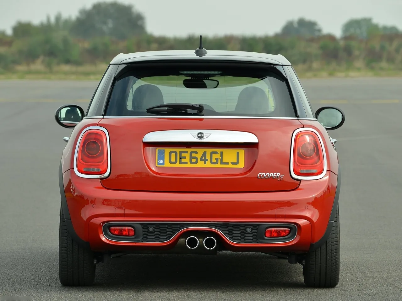 Mini Cooper S 5-door (2015) – zezadu