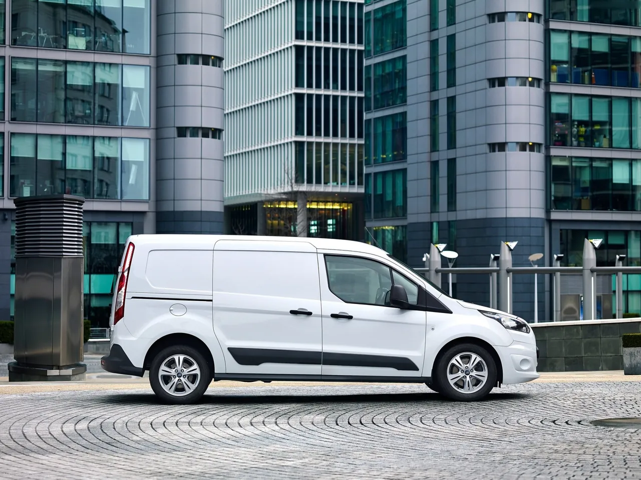 Ford Transit Connect (2014) – boční profil