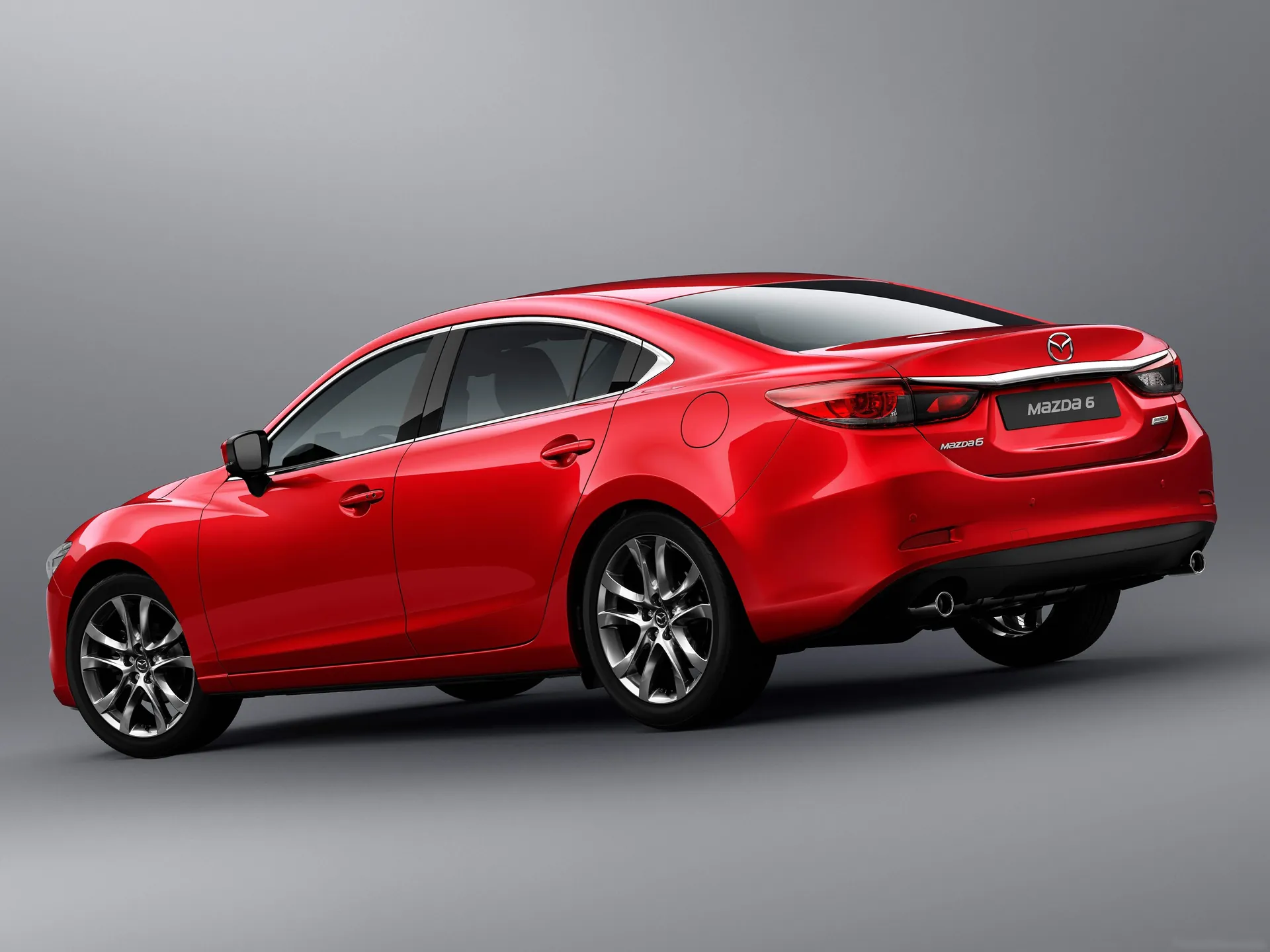 Mazda 6 Sedan (2017) – zadní tříčtvrteční pohled