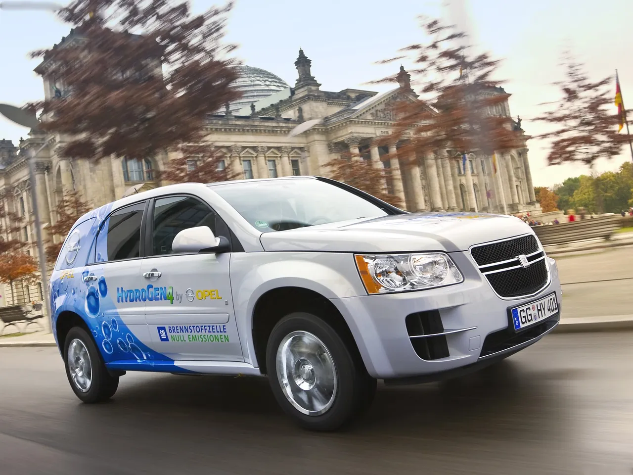 GM HydroGen4 Concept (2008)
