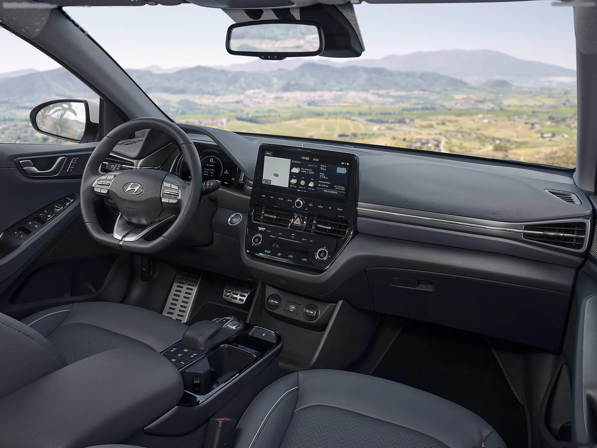 Hyundai Ioniq (2020) - Interior