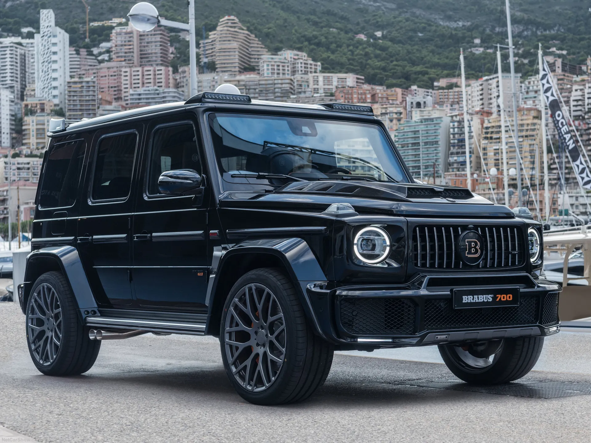 Brabus 700 Widestar (2019)