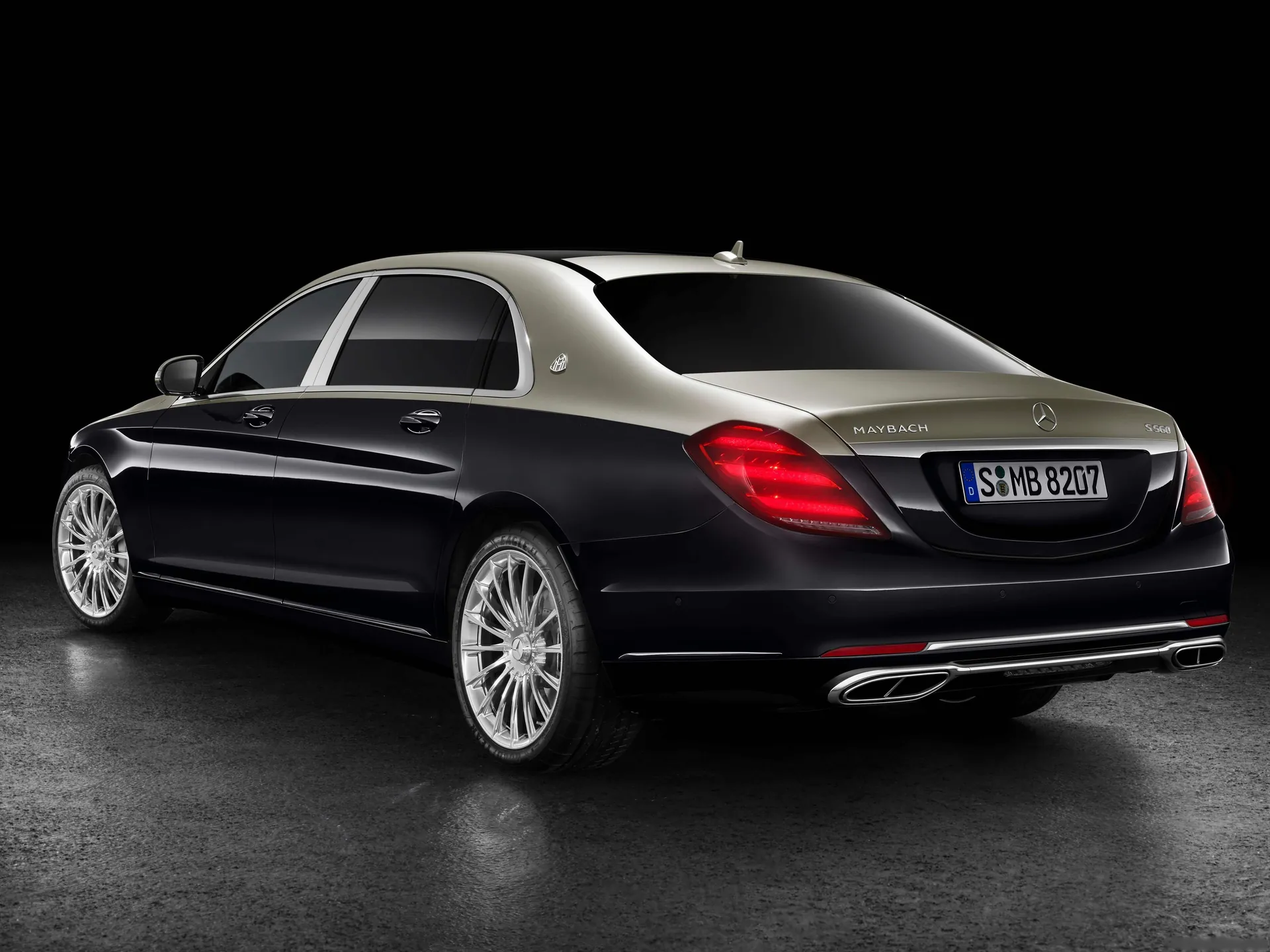 Mercedes-Benz S-Class Maybach (2019) - Rear Three-Quarter