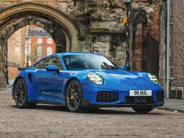 Porsche 911 Turbo S [UK] (2026)