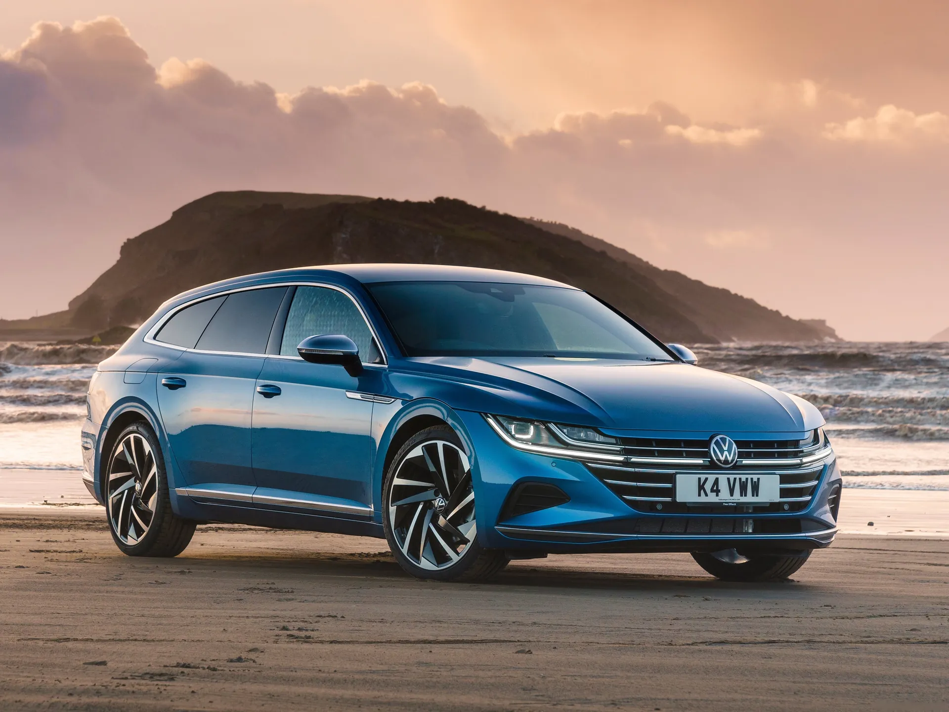 Volkswagen Arteon Shooting Brake [UK] (2021)
