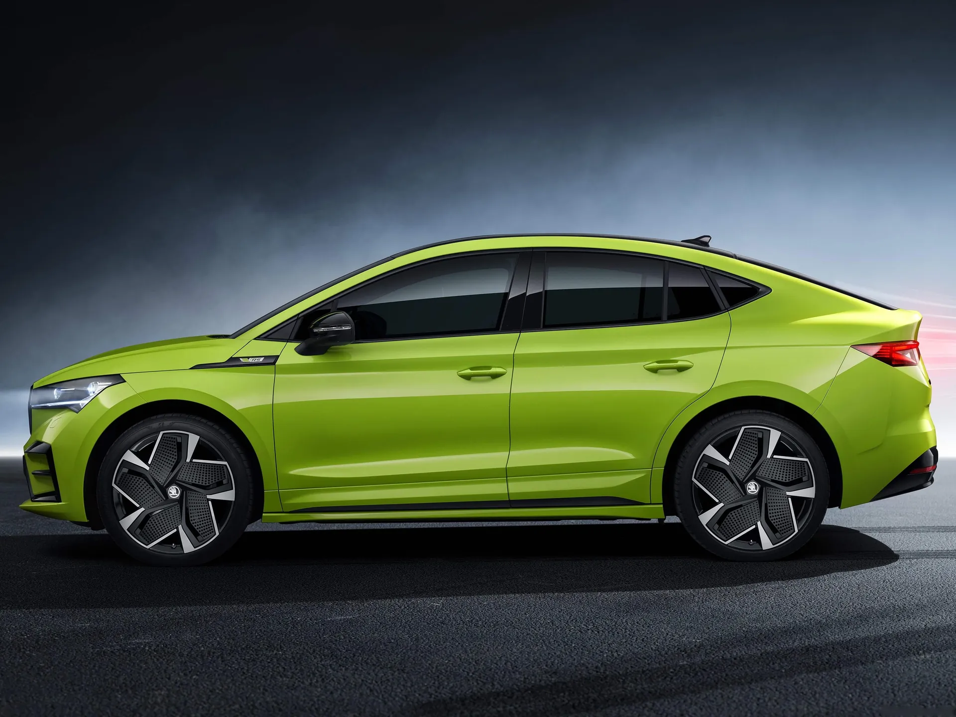 Skoda Enyaq Coupe RS iV (2022) – boční profil