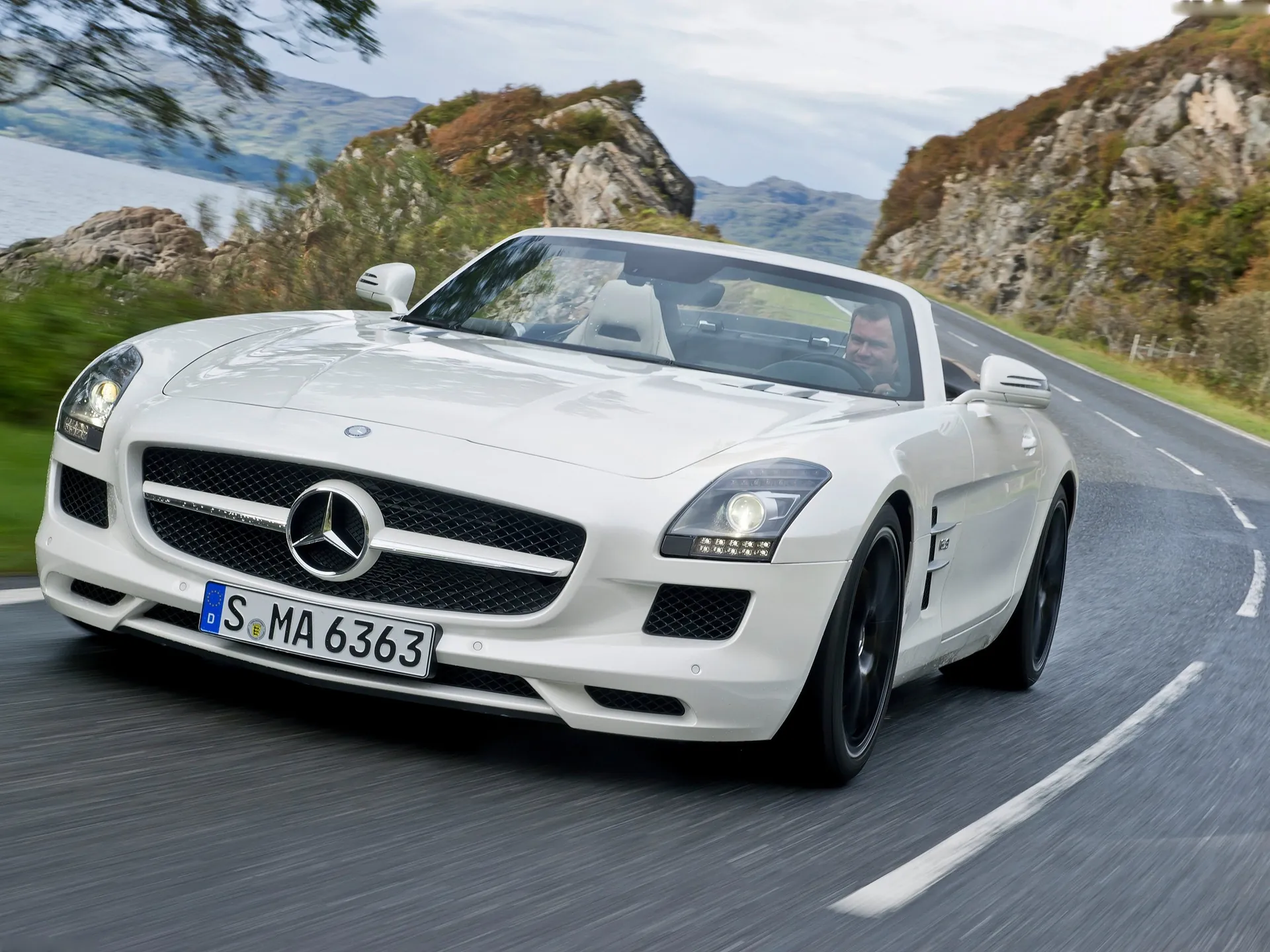 Mercedes-Benz SLS AMG Roadster (2012)