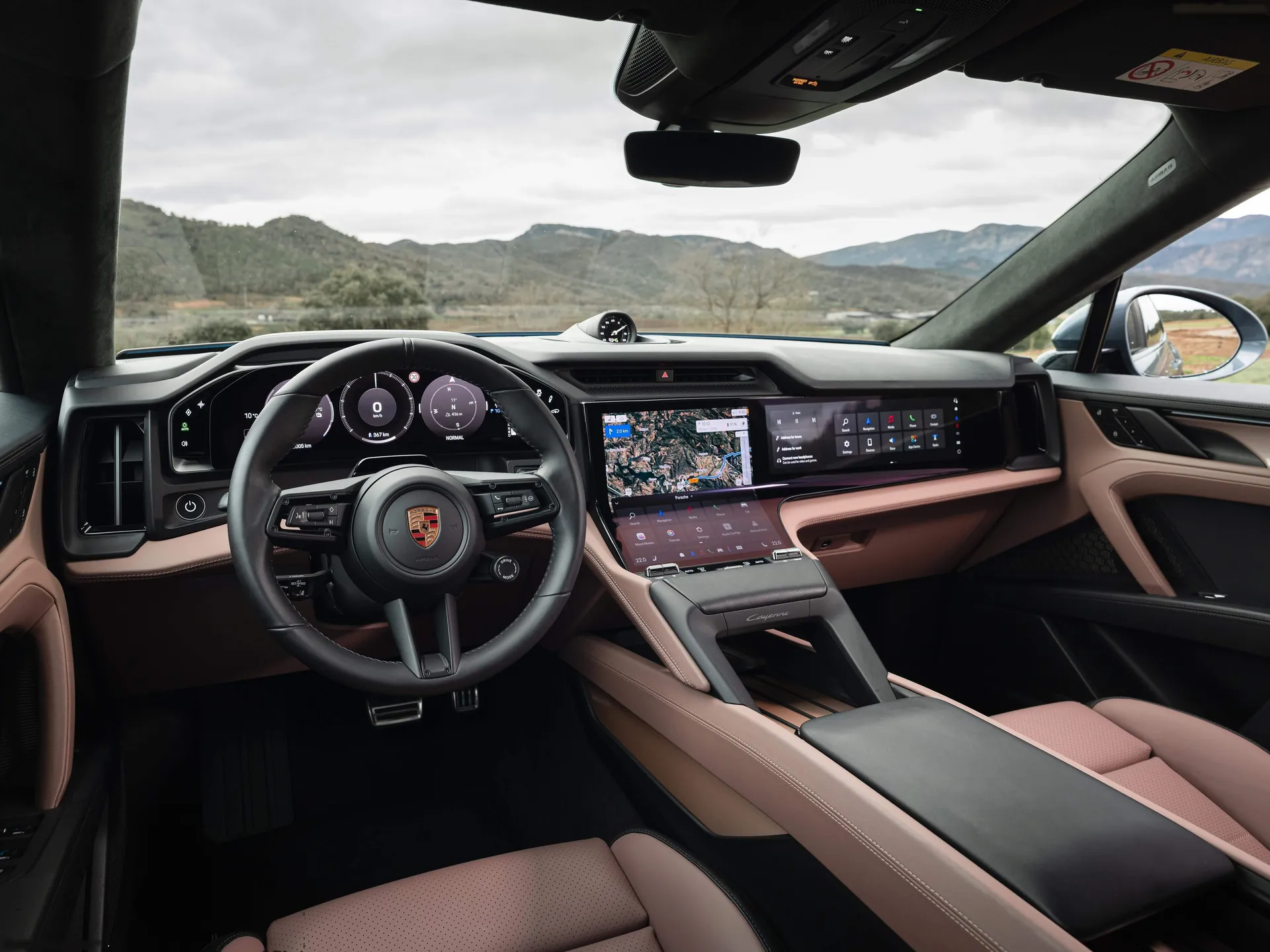 Porsche Cayenne Electric (2026) – interiér