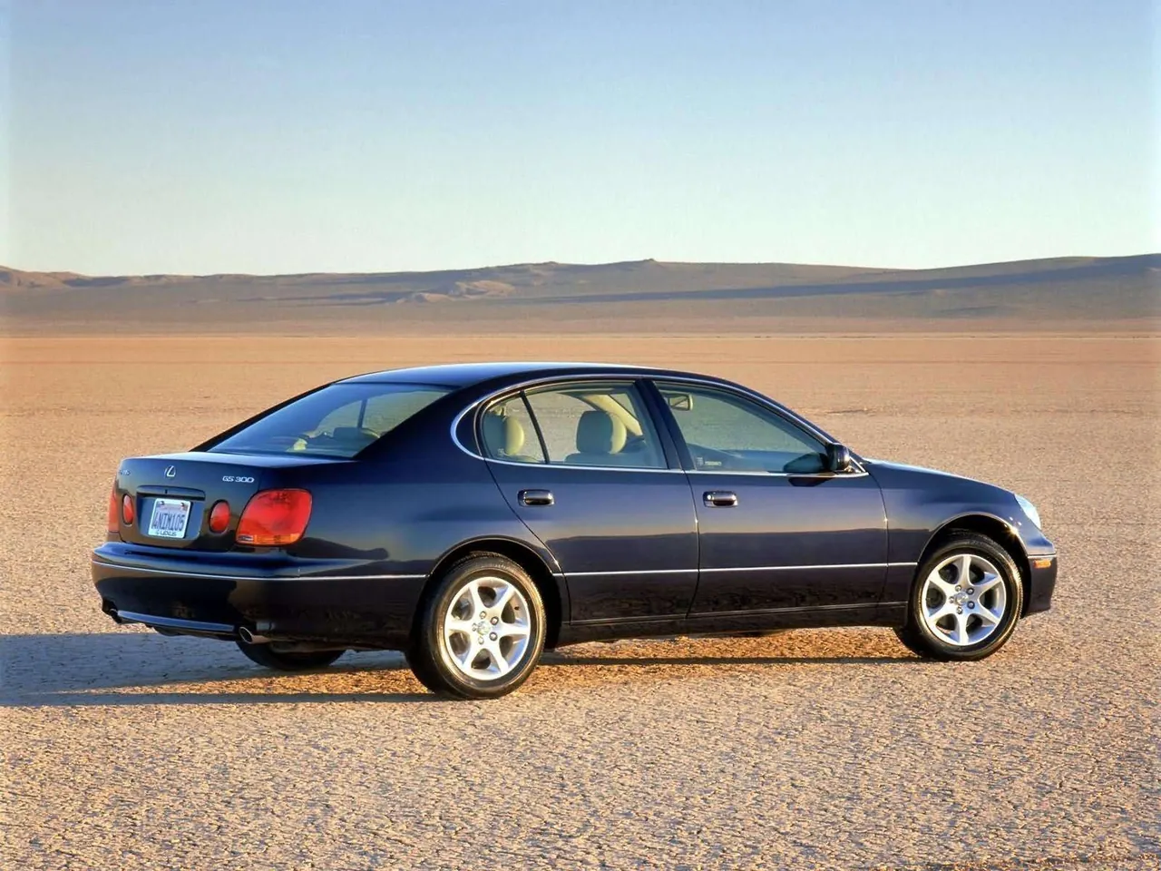 Lexus GS300 (2004) – zadní tříčtvrteční pohled