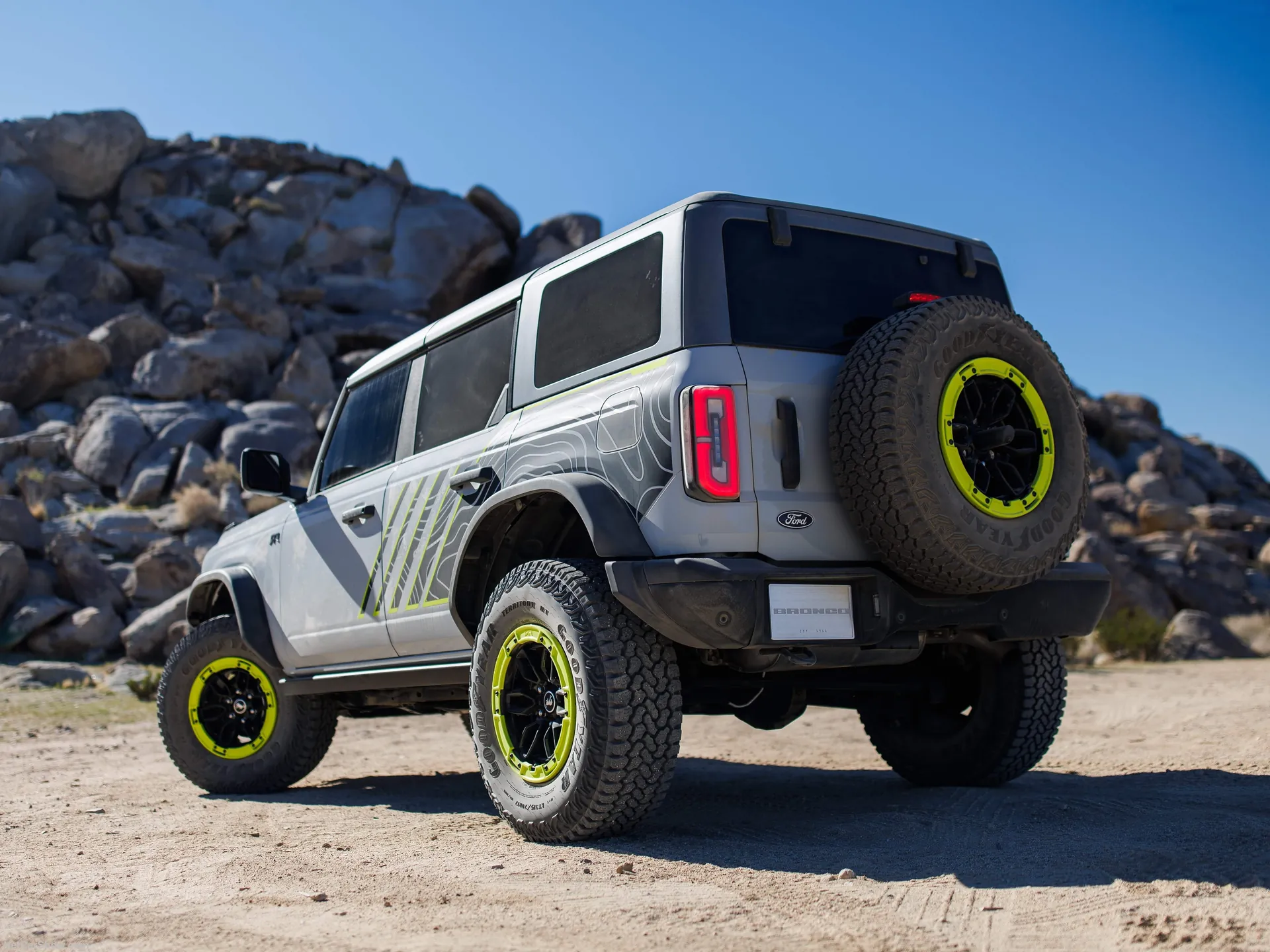 Ford Bronco RTR (2027) – zadní tříčtvrteční pohled
