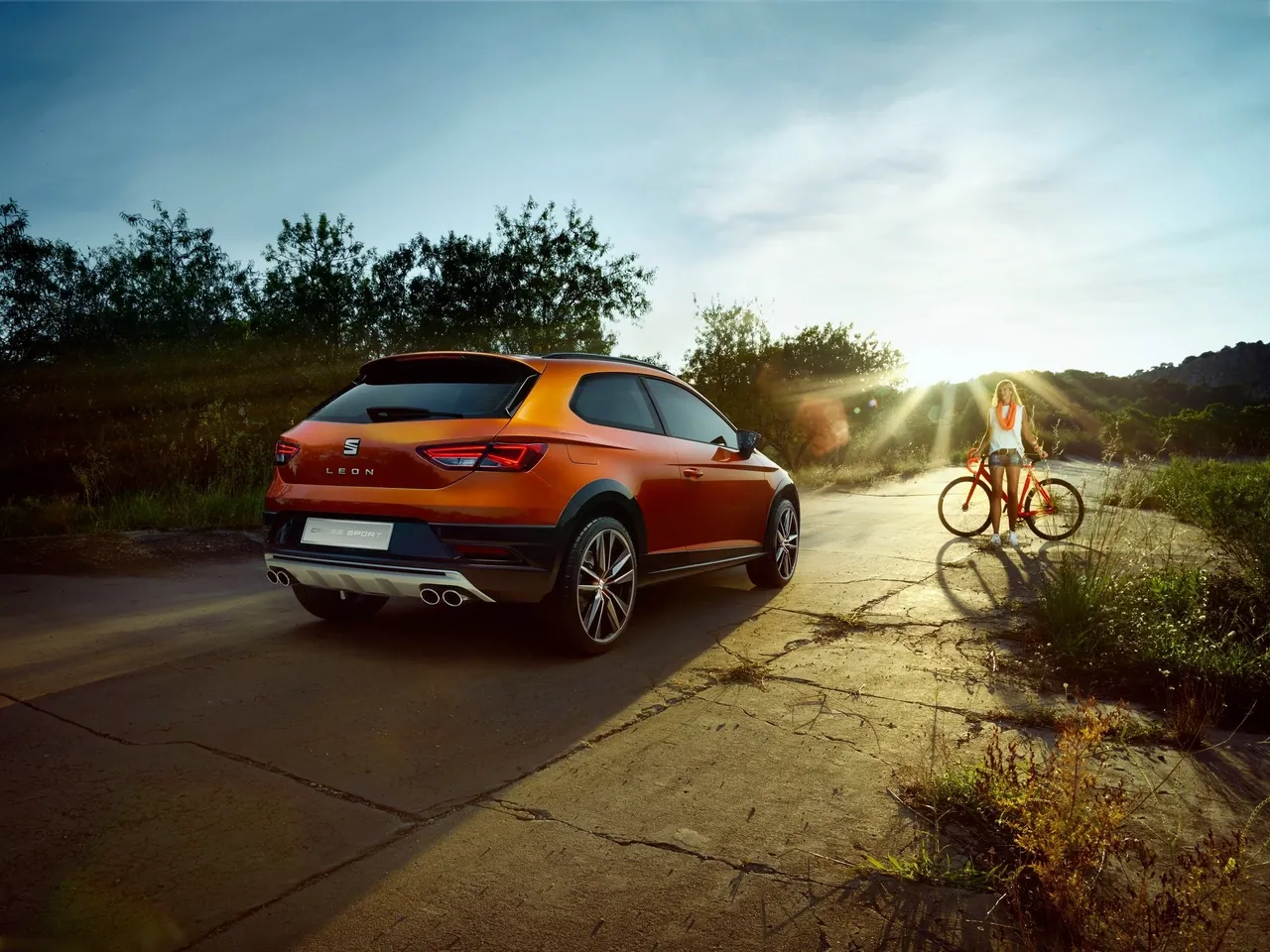 Seat Leon Cross Sport Concept (2015) – zadní tříčtvrteční pohled