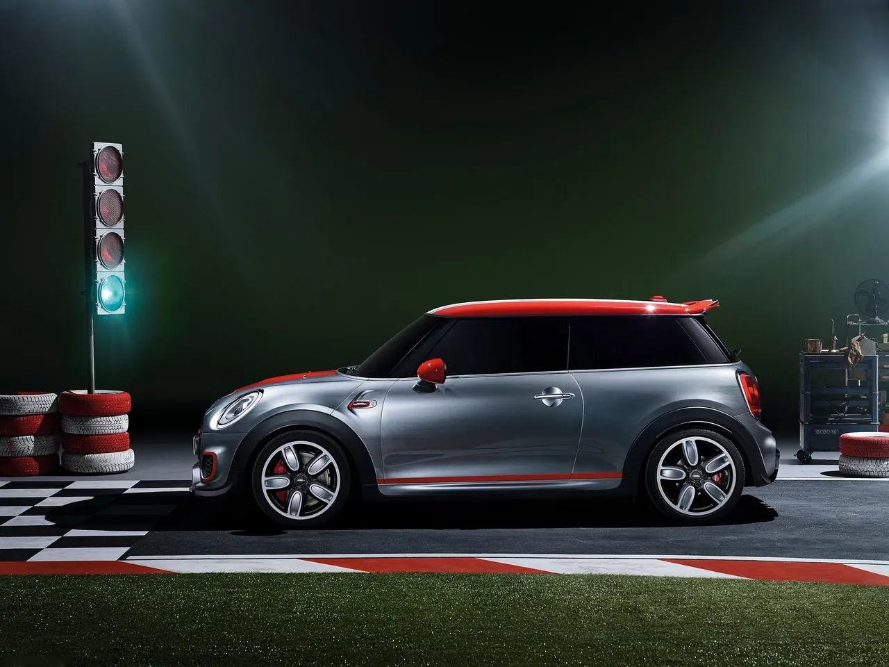 Mini John Cooper Works Concept (2014) – boční profil