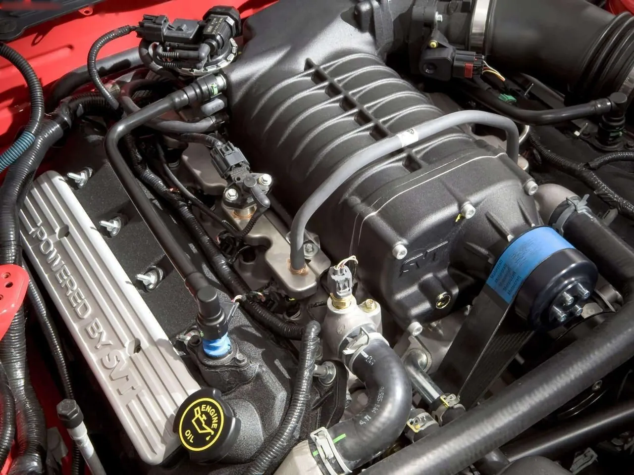 Ford Shelby SVT Cobra GT500 Mustang Show Car (2005) – motorový prostor