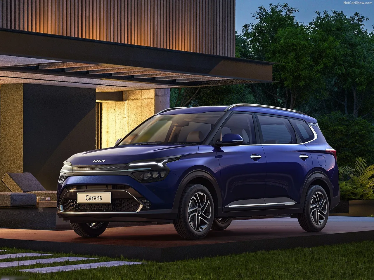 Kia Carens (2023)