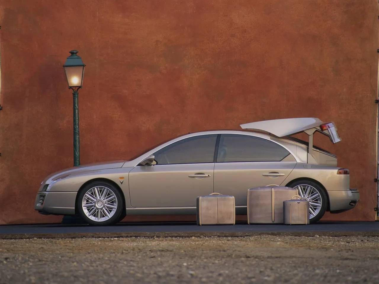 Renault Initiale Concept (1995) – boční profil