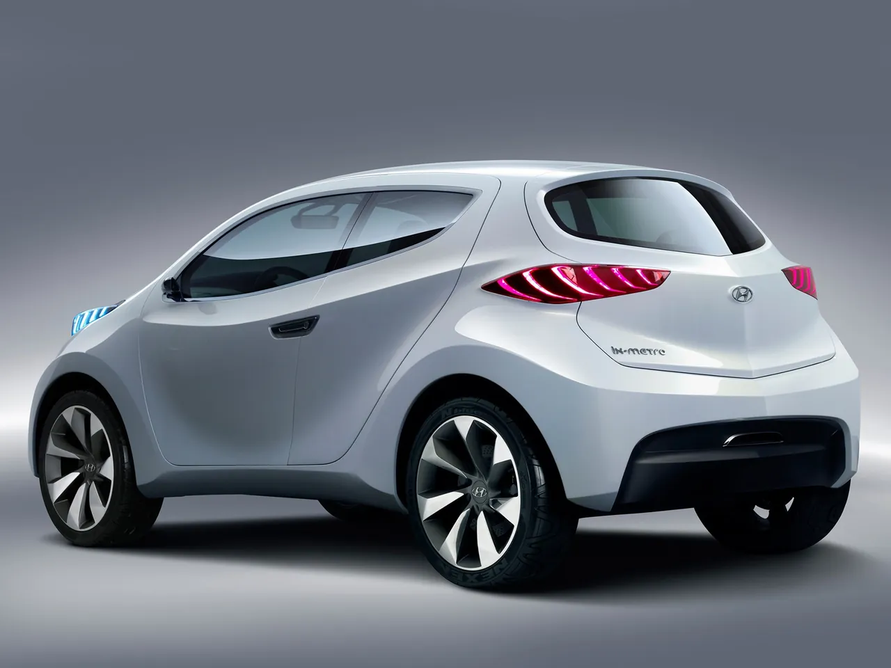 Hyundai ix-Metro Concept (2009) – zadní tříčtvrteční pohled