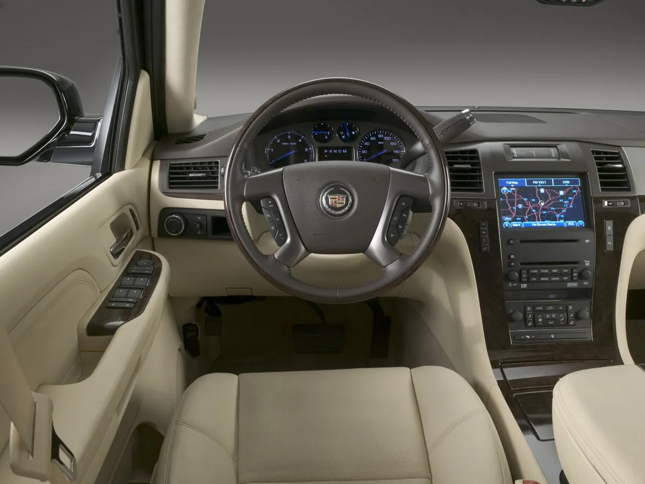 Cadillac Escalade (2007) – interiér