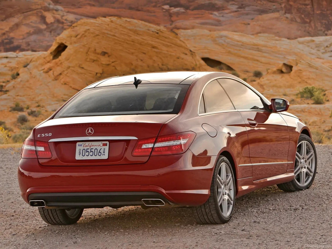 Mercedes-Benz E550 Coupe (2010) - Rear Three-Quarter