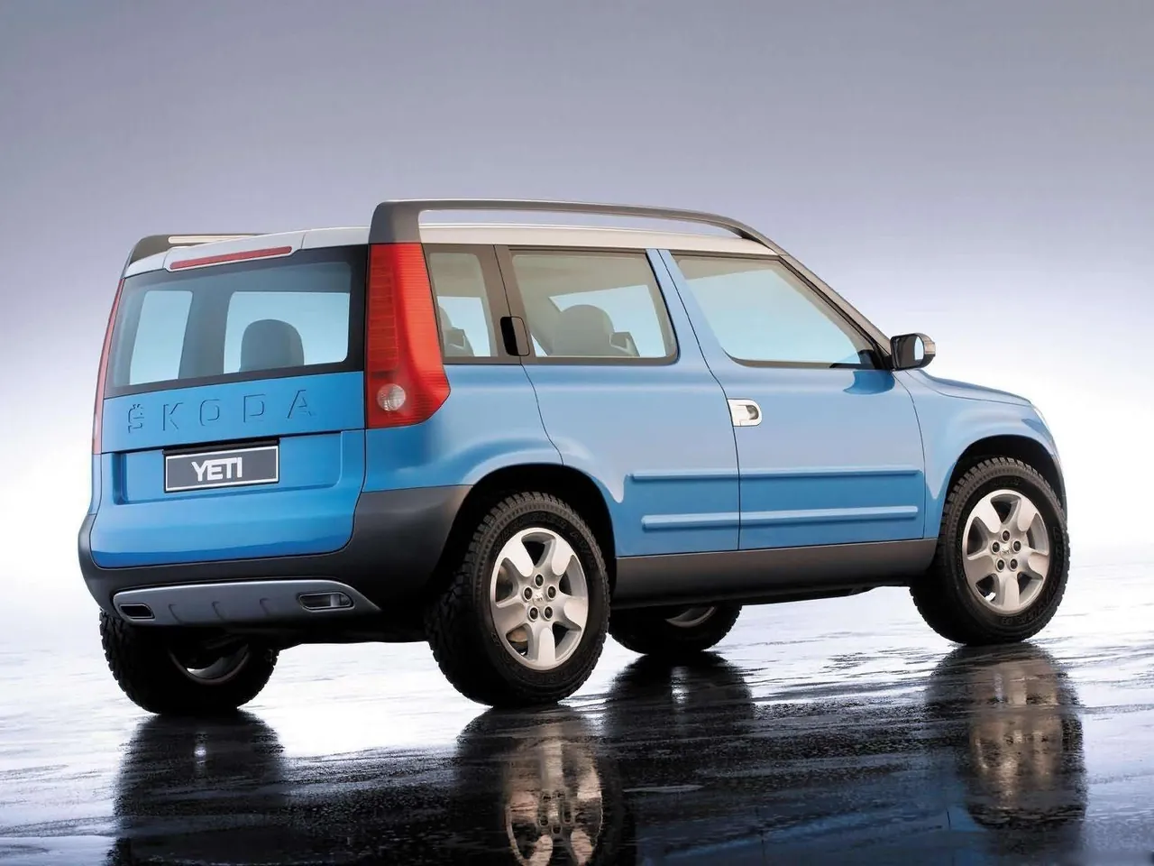 Skoda Yeti Concept (2005) – zadní tříčtvrteční pohled