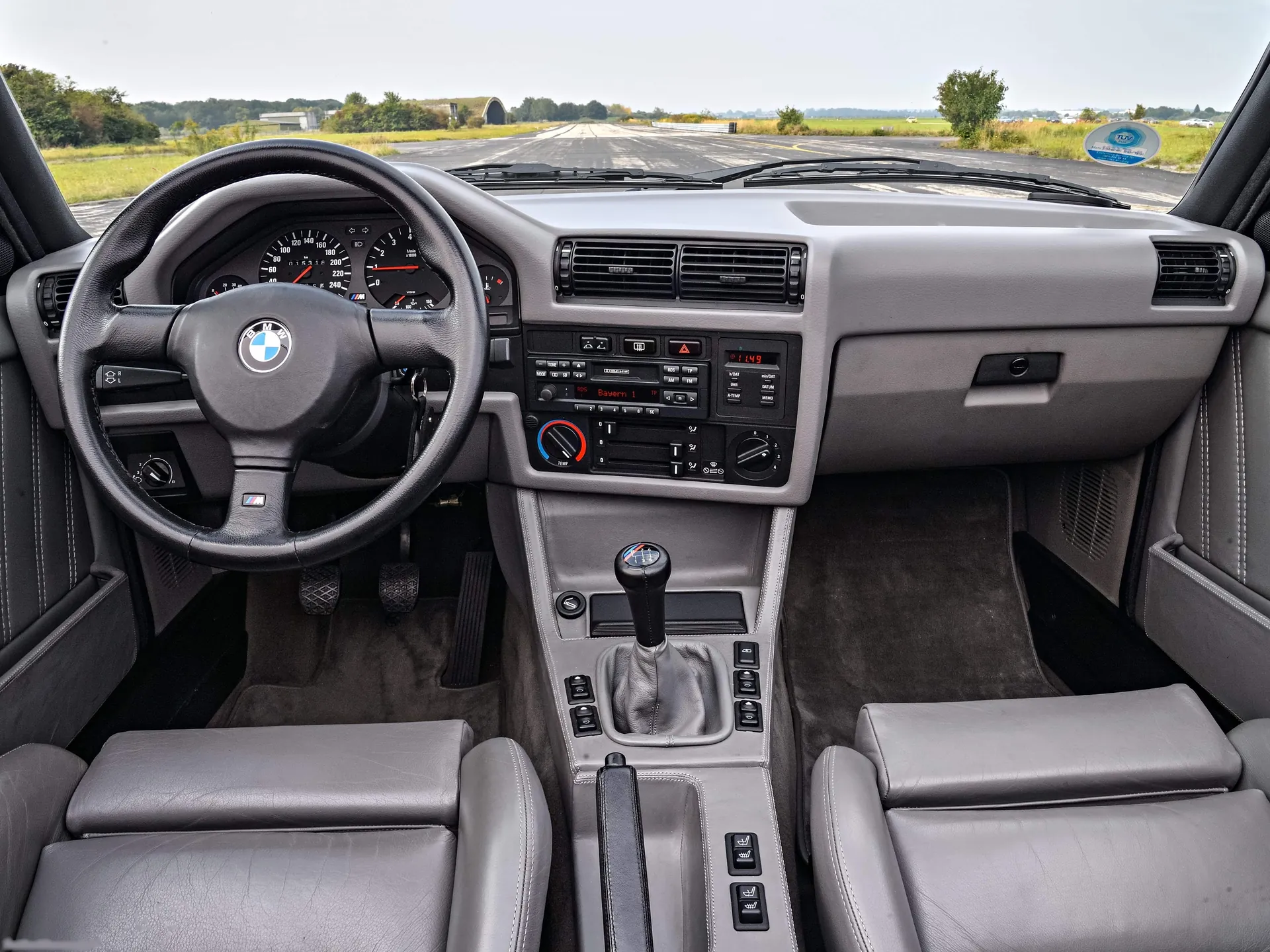 BMW M3 Cabriolet (1988) – interiér