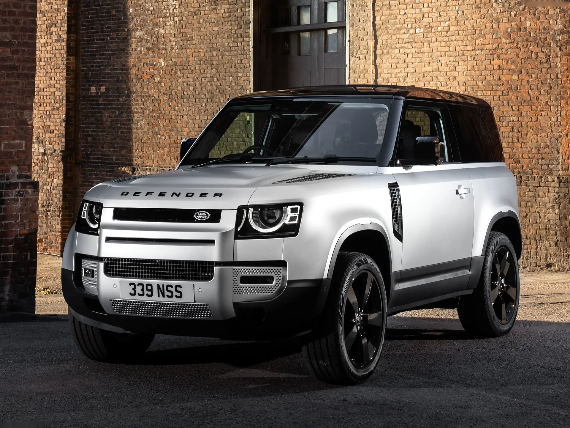Land Rover Defender 90 (2021)