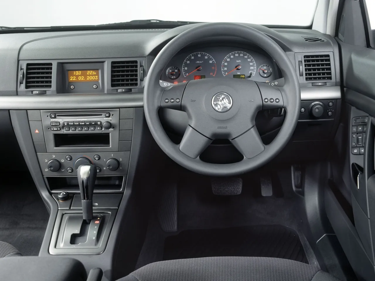 Holden Vectra (2003) – interiér