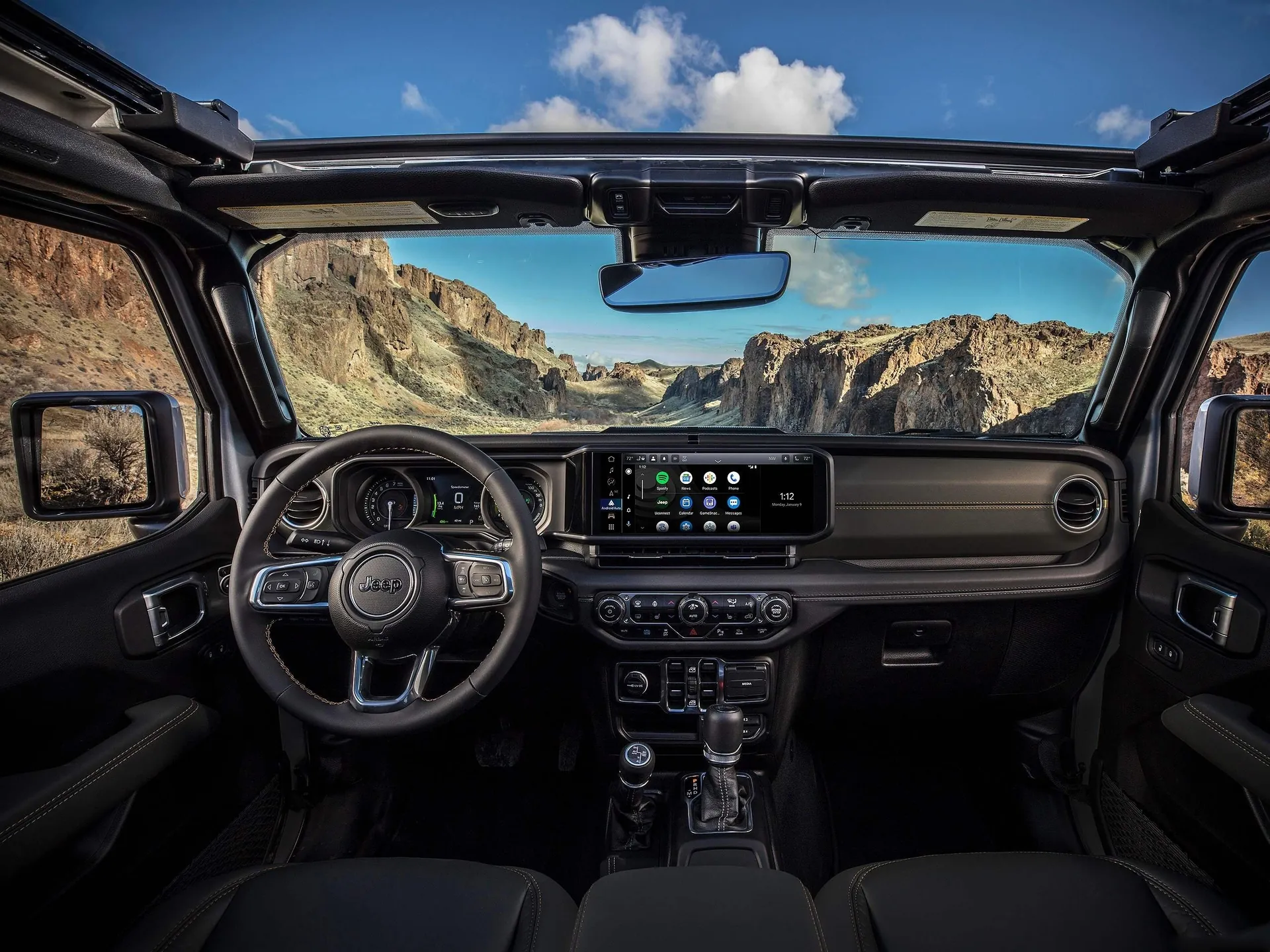 Jeep Wrangler 4xe (2024) – interiér