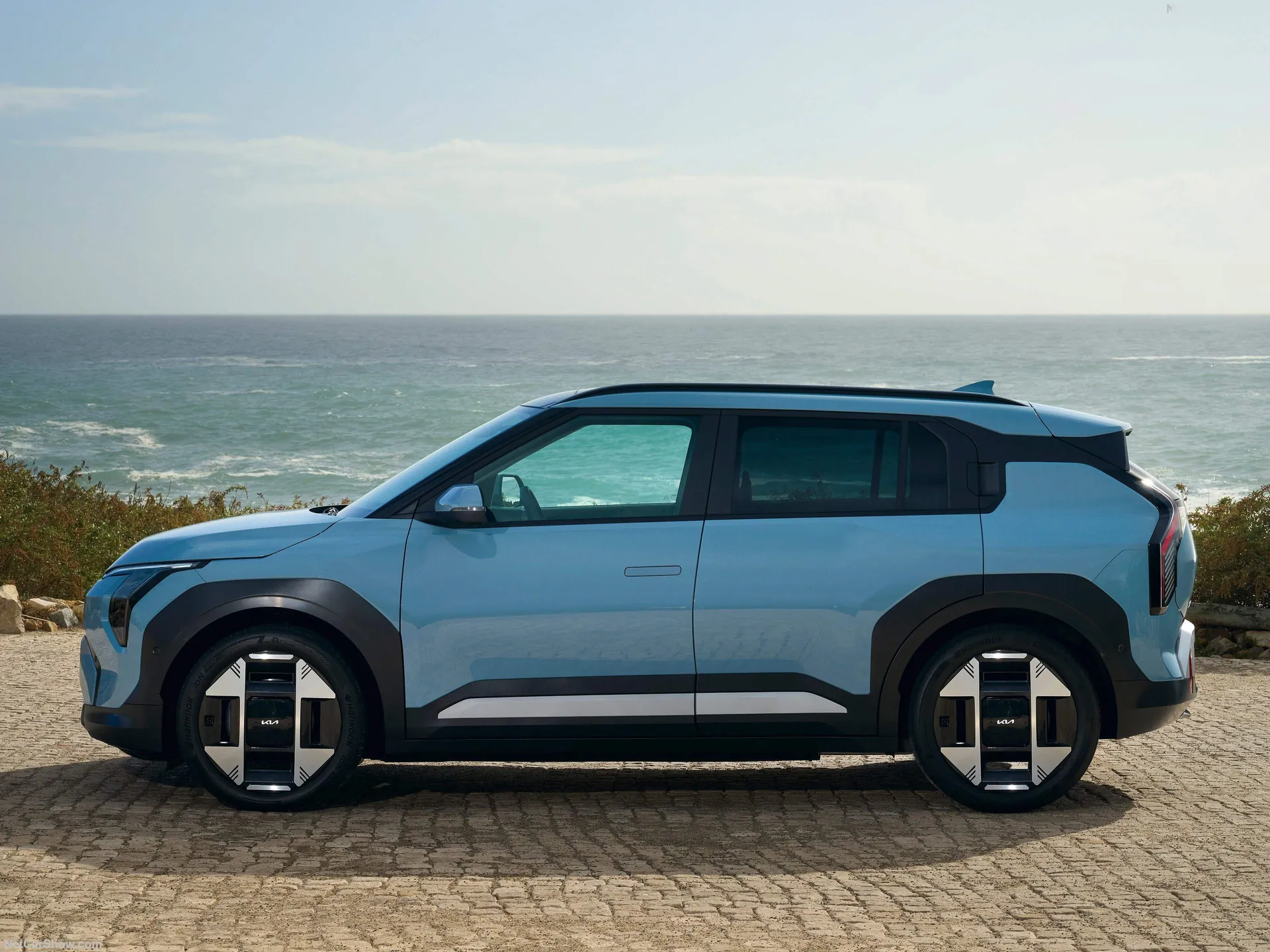 Kia EV3 (2025) – boční profil