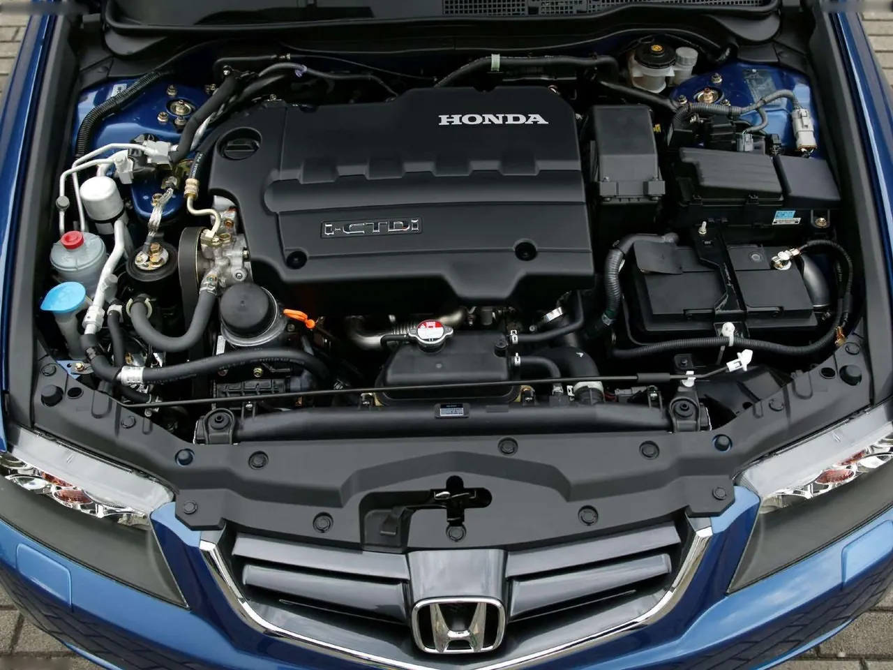 Honda Accord iCTDi [EU] (2004) - Engine Bay