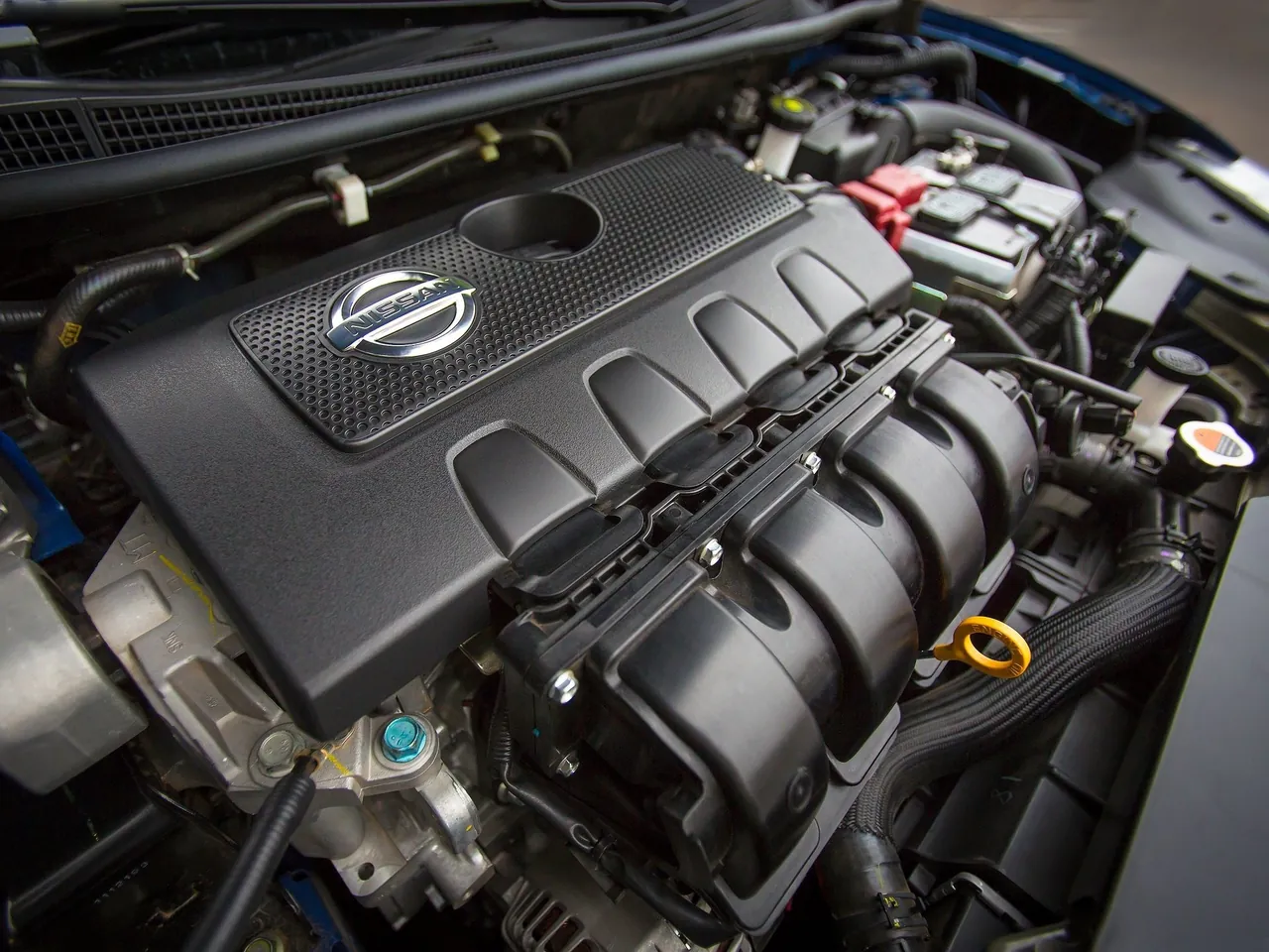 Nissan Sentra (2013) - Engine Bay