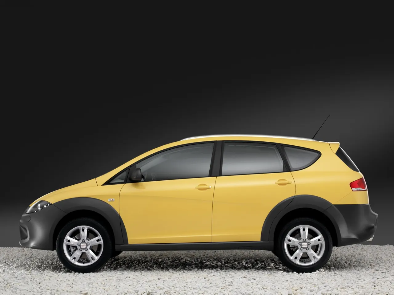 Seat Altea Freetrack (2008) – boční profil
