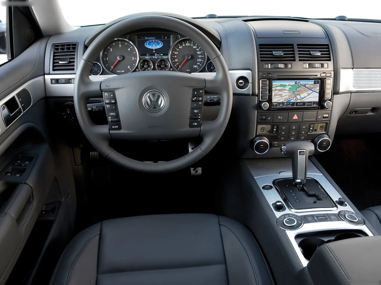 Volkswagen Touareg R50 (2008) - Interior