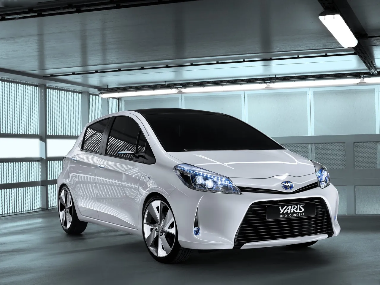 Toyota Yaris HSD Concept (2011)