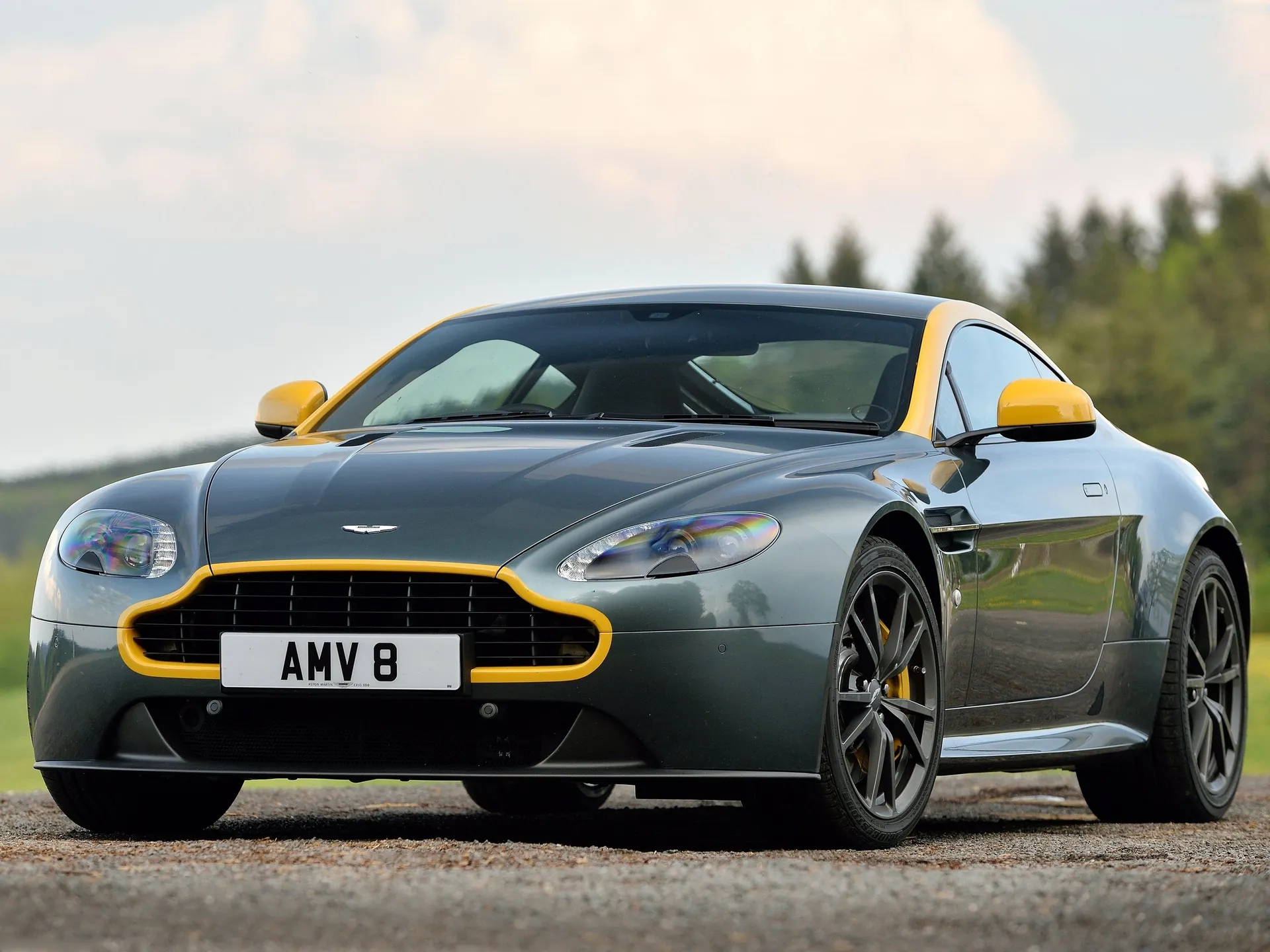 Aston Martin V8 Vantage N430 (2015)