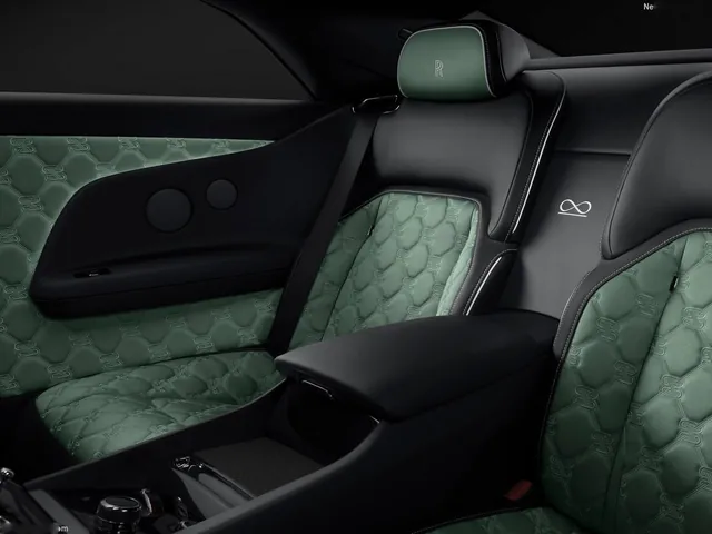Rolls-Royce Spectre Black Badge Series II (2027)