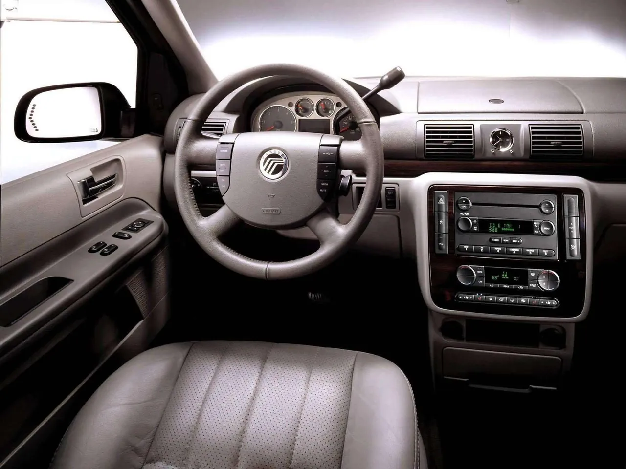 Mercury Monterey Advance Trac (2004) – interiér