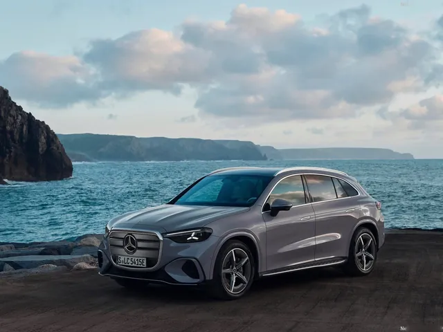 Mercedes-Benz GLC EV (2026)