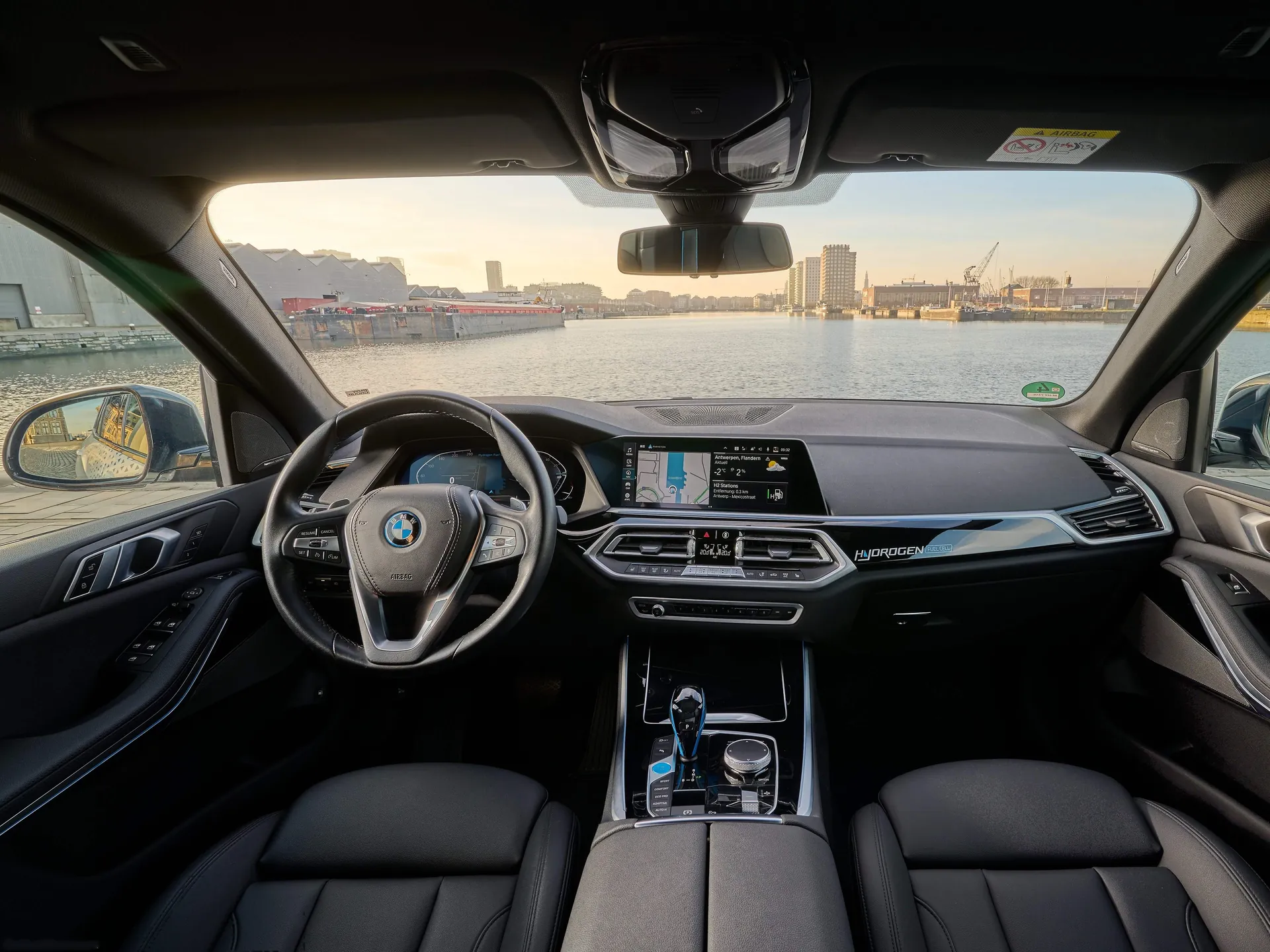 BMW iX5 Hydrogen Concept (2023) – interiér