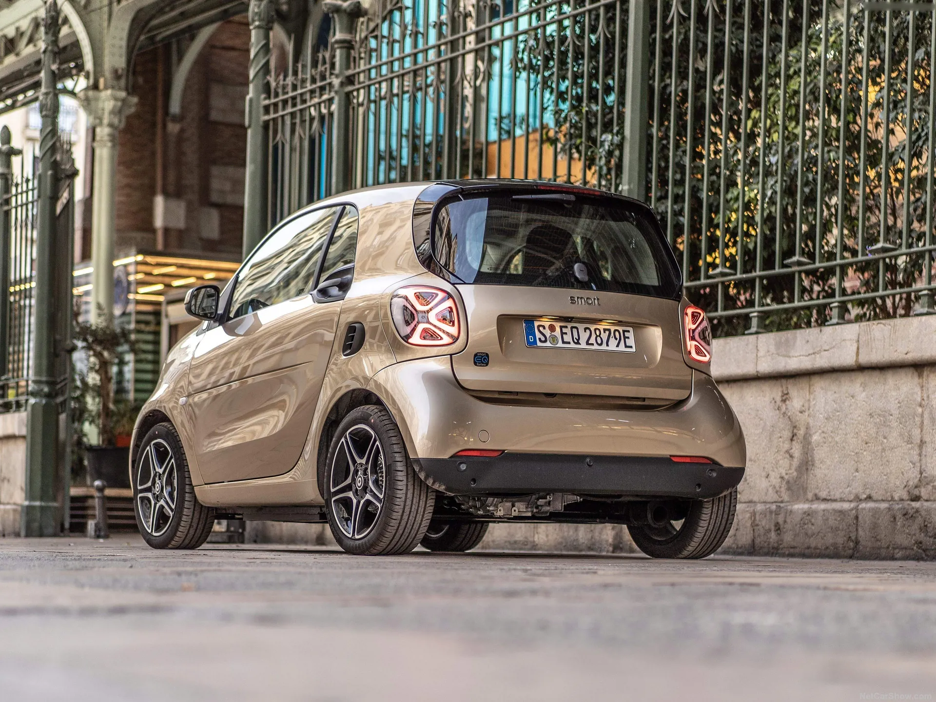 Smart EQ fortwo (2020) – zadní tříčtvrteční pohled