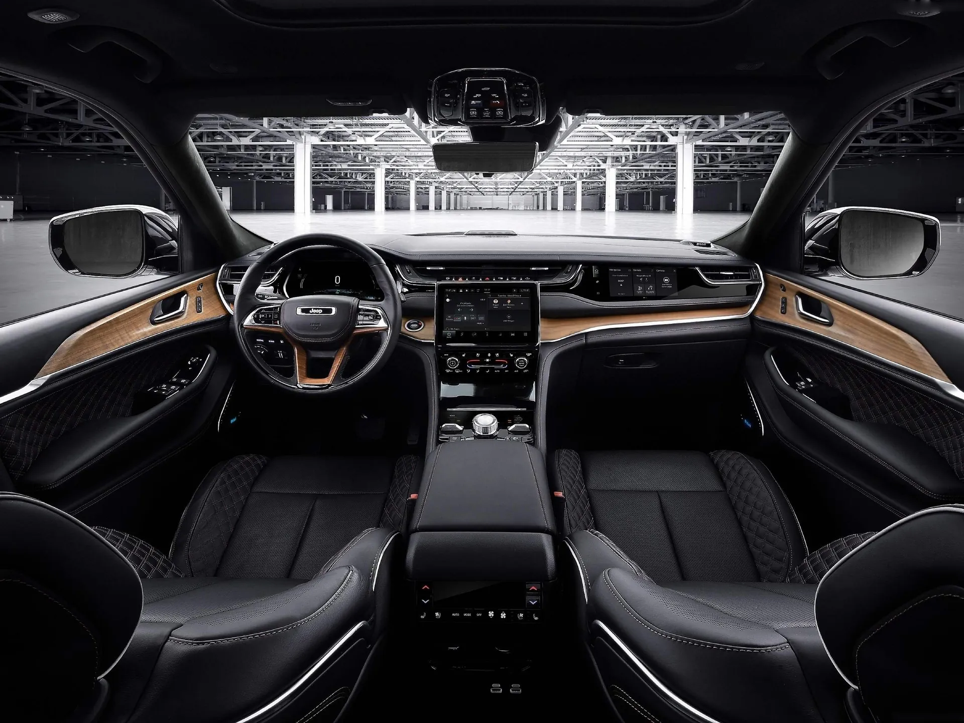 Jeep Grand Cherokee (2022) – interiér