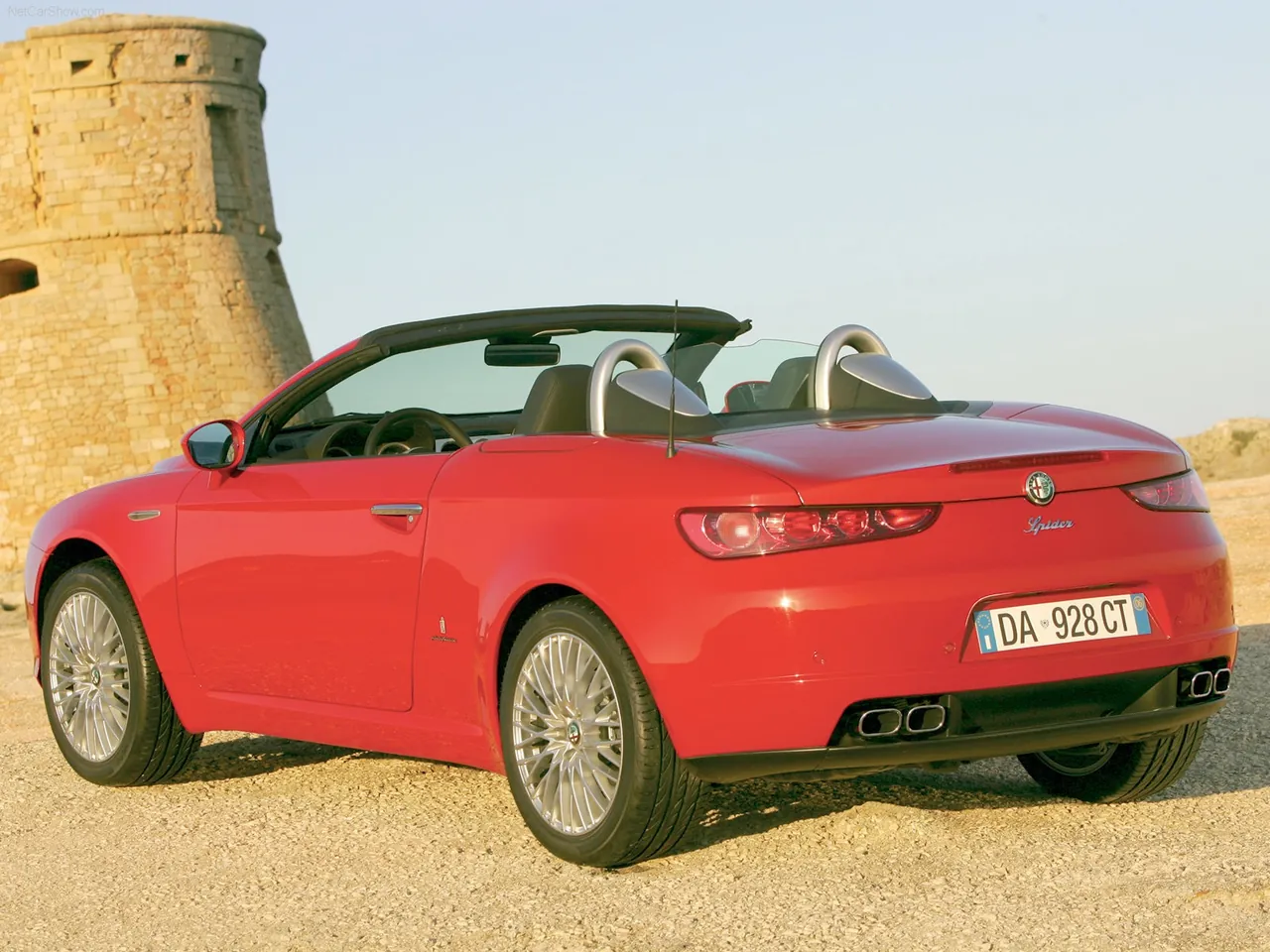 Alfa Romeo Spider (2006) – zadní tříčtvrteční pohled