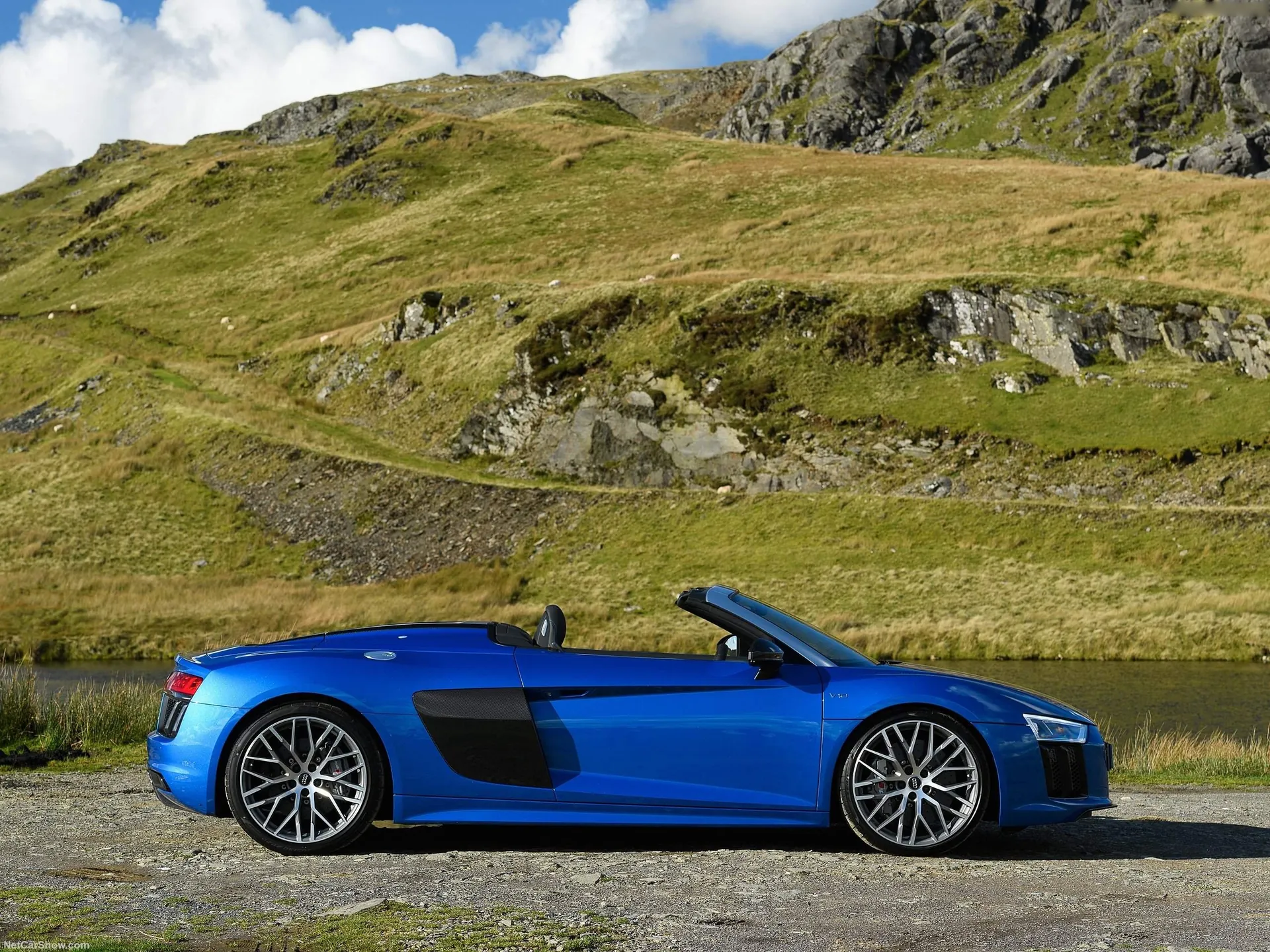 Audi R8 Spyder V10 (2017) – boční profil