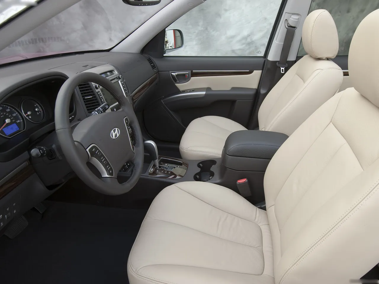 Hyundai Santa Fe [US] (2010) – interiér