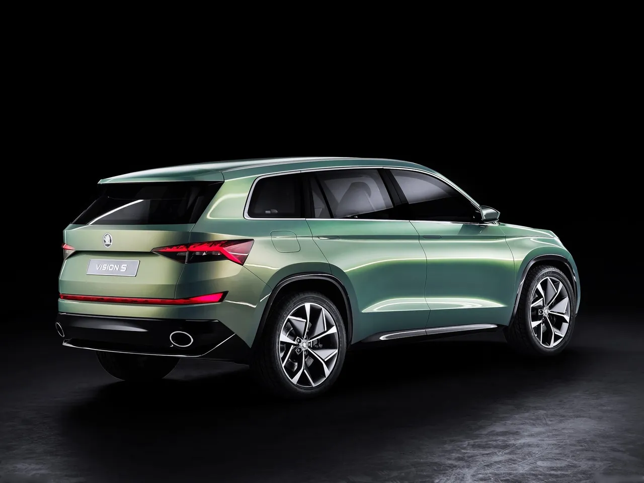 Skoda VisionS Concept (2016) – zadní tříčtvrteční pohled