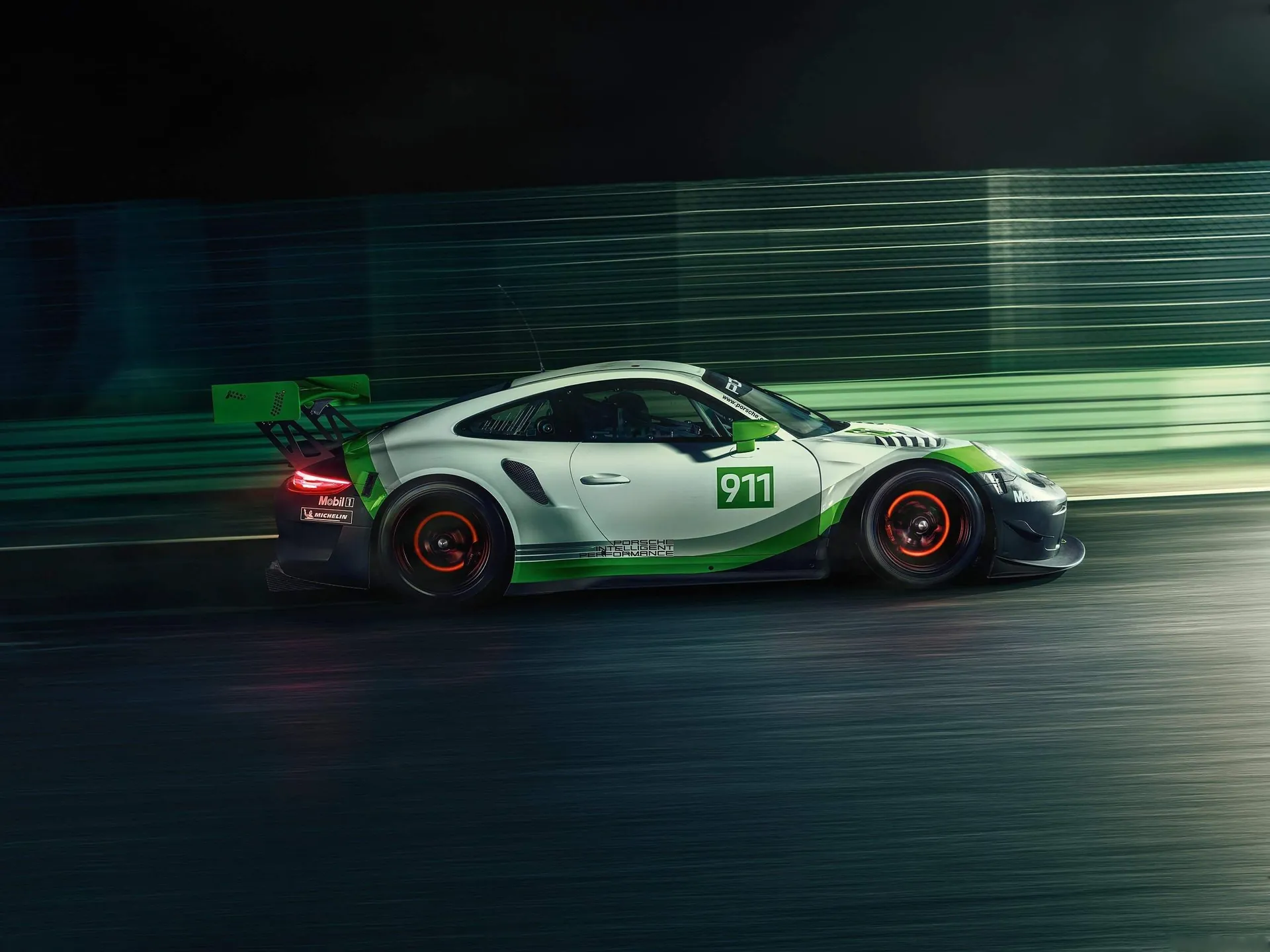 Porsche 911 GT3 R (2019) – boční profil