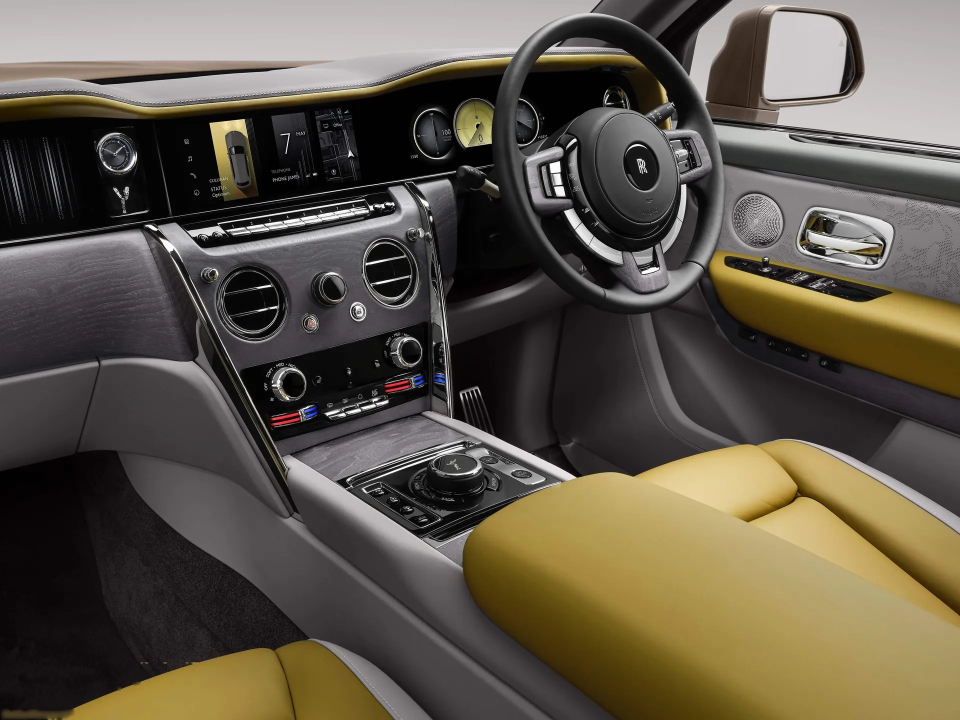 Rolls-Royce Cullinan Series II (2025) – interiér